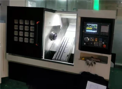 CNC Gang Tool rennibekkur